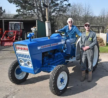 Ford 3000 tractor’s versatility